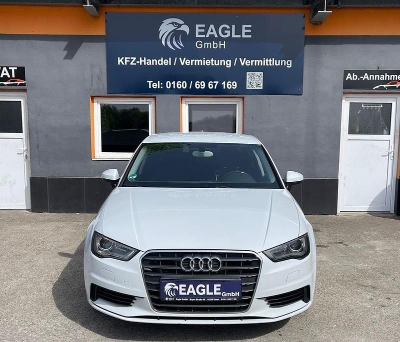 Używany Audi A3 Attraction 150 KM (110 kW) 2014 Biały Sedan/Limuzyna
