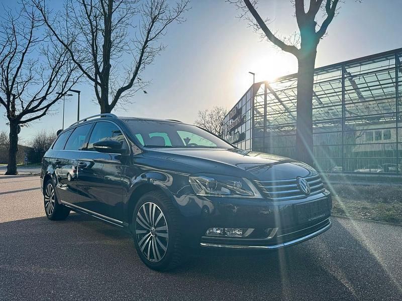 Gebraucht VW Passat Highline 150 PS (110 kW) 2013 Night blue metallic Kombi