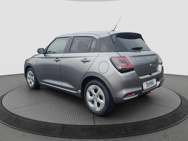 Neu Suzuki Swift Comfort 83 PS (61 kW) 2025 Silber Limousine