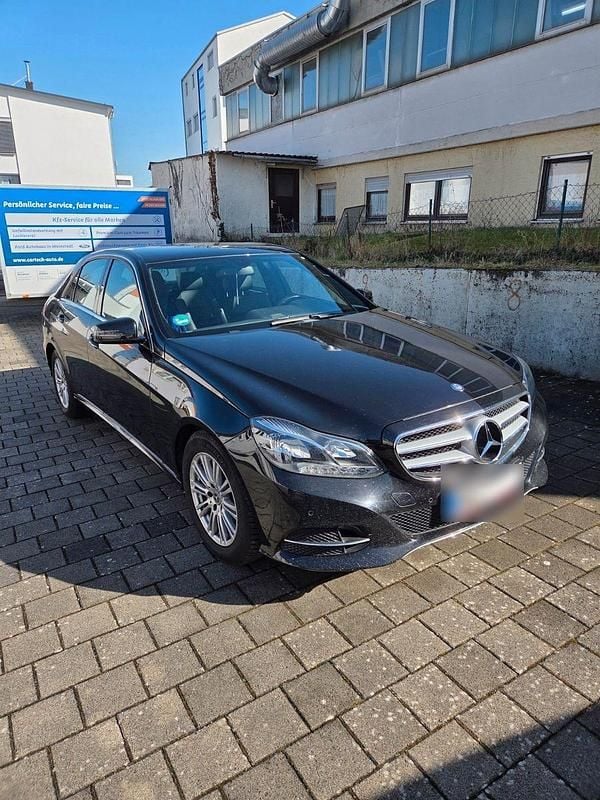 Gebraucht Mercedes E200 Avantgarde 184 PS (135 kW) 2014 Schwarz Limousine
