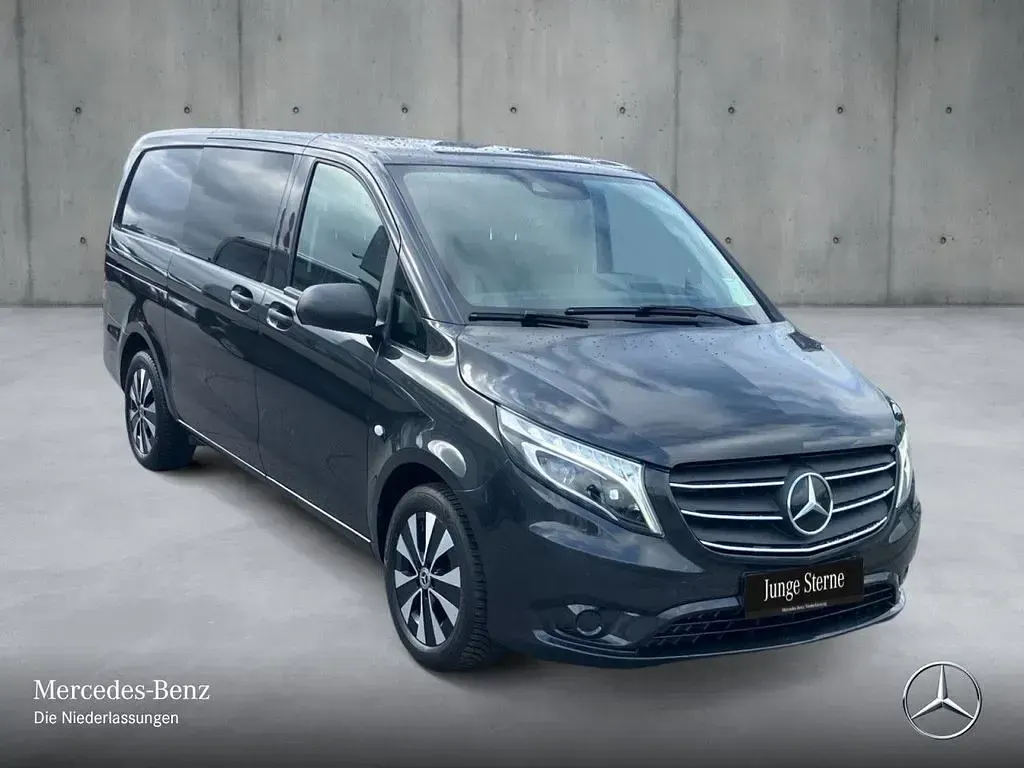 Gebraucht Mercedes Vito 190 PS (139 kW) 2022 Grau Van