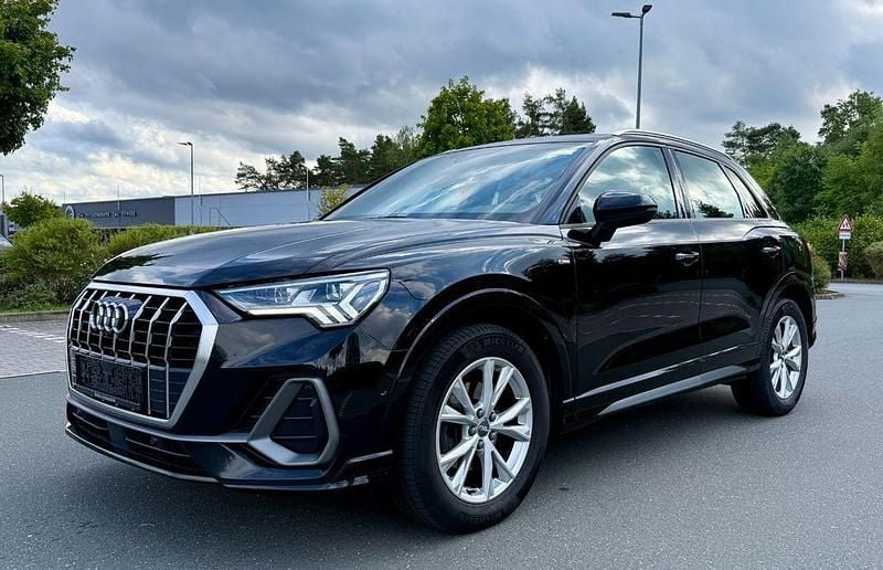 Schwarz Gebraucht 2019 Audi Q3 S-Line SUV | 16.999 € - Bild 1/4