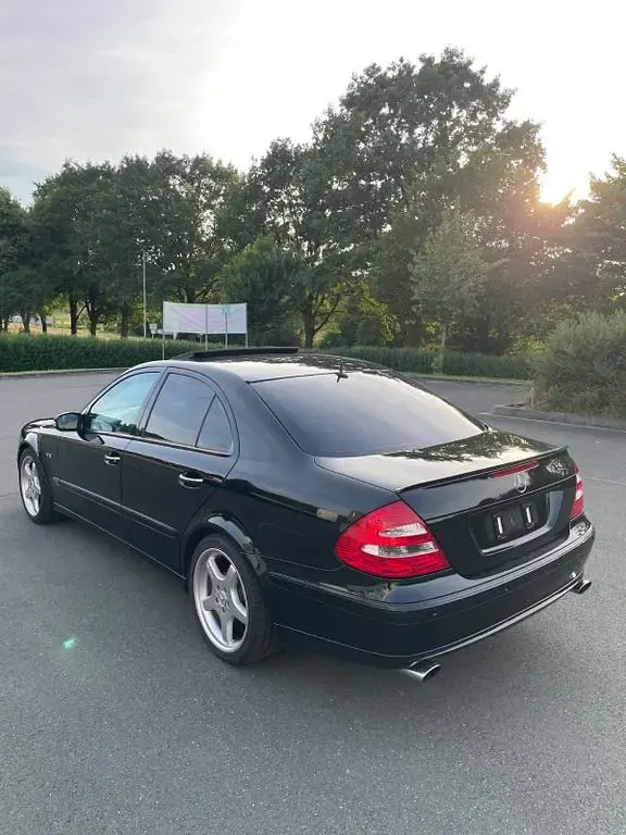 Gebraucht Mercedes E500 306 PS (225 kW) 2002 Schwarz Limousine