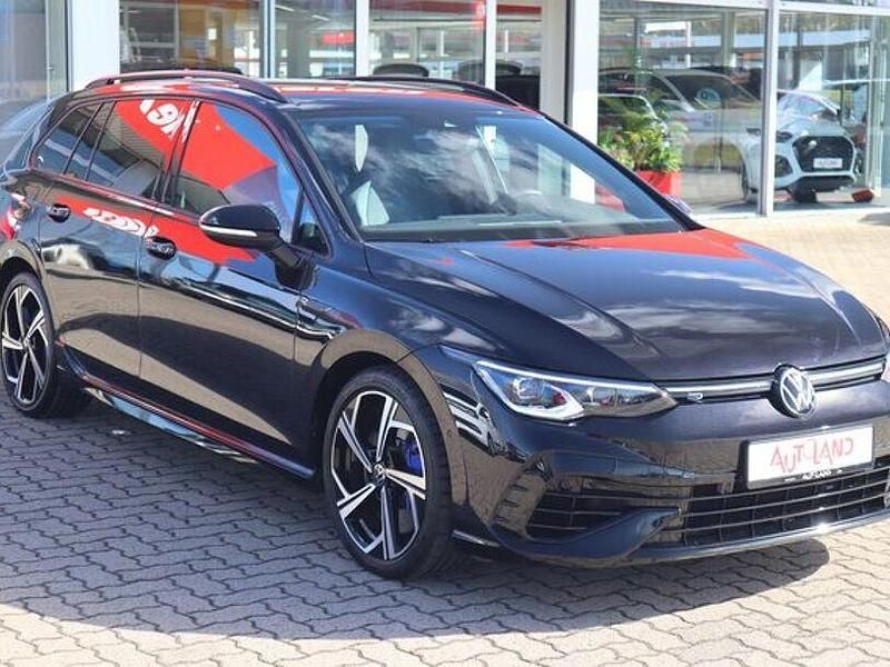 Gebraucht VW Golf VIII R 320 PS (235 kW) 2023 Deep black perleffekt Kombi
