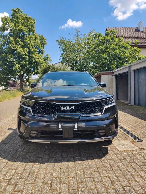 Schwarz Gebraucht 2022 Kia Sorento Platinum SUV | 27.999 € (Superpreis) - Bild 1/4