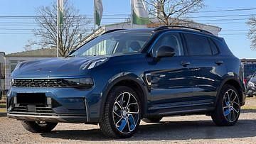 Blau Gebraucht 2023 Lynk & Co 01 SUV | 26.890 € - Bild 1/4