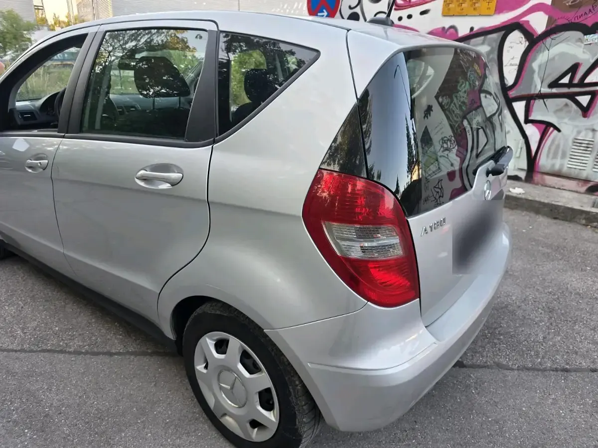 Gebraucht Mercedes A180 109 PS (80 kW) 2009 Grau Kleinwagen