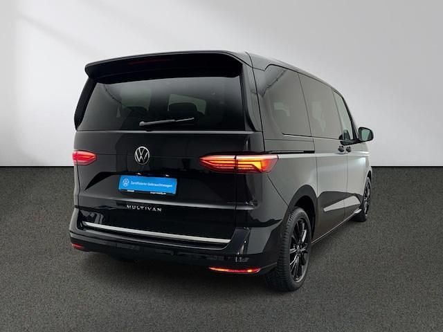 Gebraucht VW Multivan Style 150 PS (110 kW) 2025 Deep black perleffekt Van