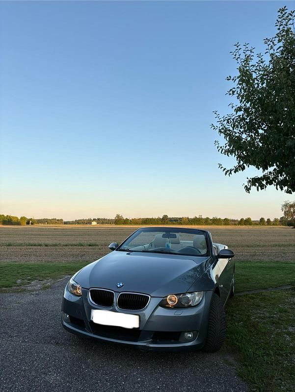 Grau Gebraucht 2007 BMW 320 Cabriolet Cabrio | 4.600 € (Superpreis) - Bild 1/4
