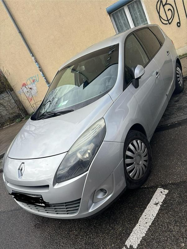 Silber Gebraucht 2010 Renault Scénic III Van / Kleinbus | 4.300 € (Fairer Preis) - Bild 1/4