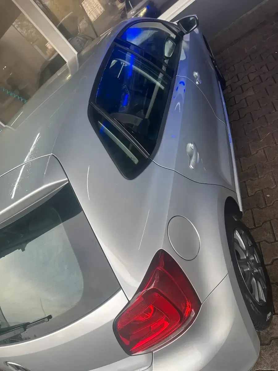 Gebraucht VW Polo 64 PS (47 kW) 2009 Grau Kleinwagen