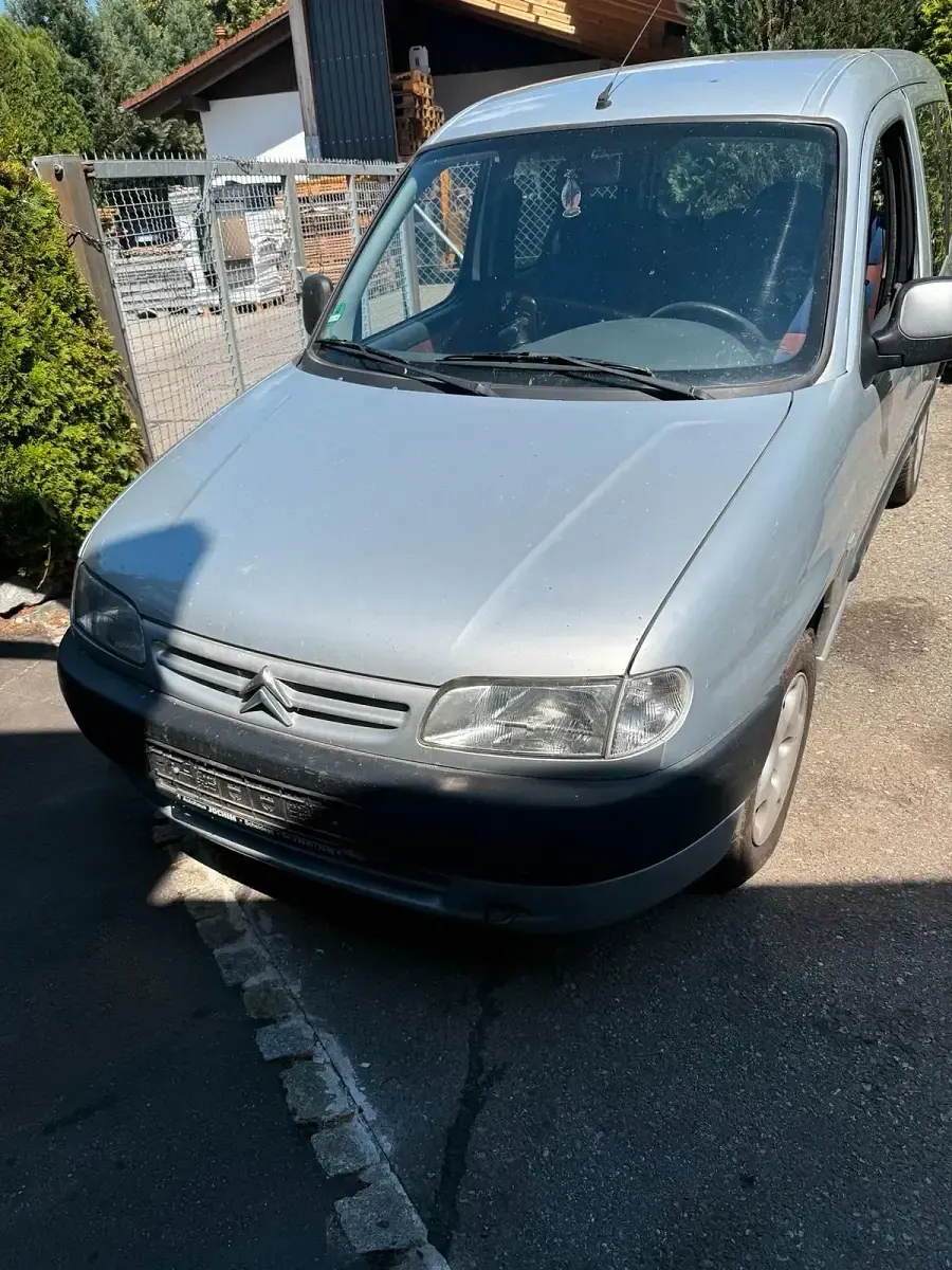 Gebraucht Citroën Berlingo 75 PS (55 kW) 2002 Silber Van / Kleinbus
