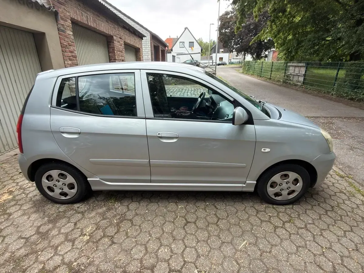 Gebraucht Kia Picanto 65 PS (47 kW) 2007 Silber Kleinwagen