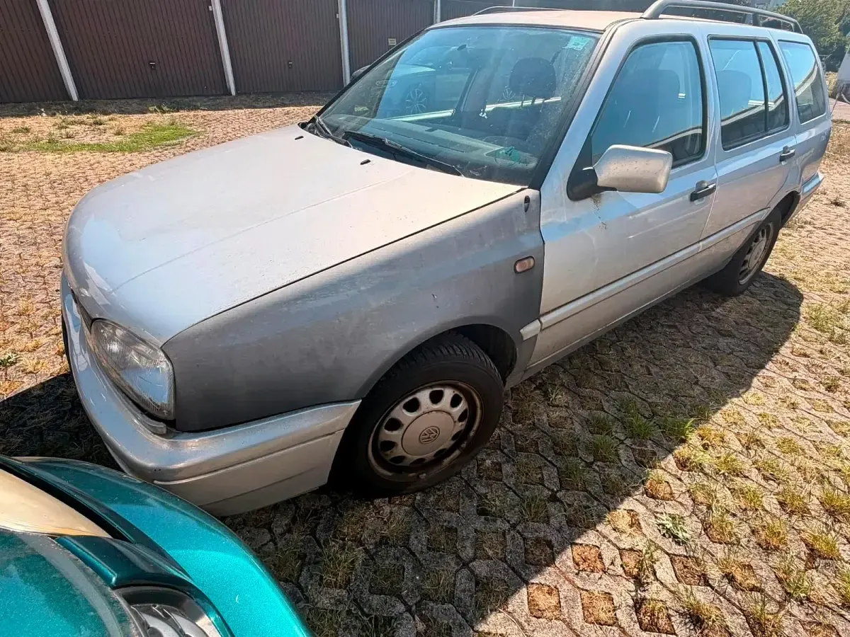 Gebraucht VW Golf III 90 PS (66 kW) 1997 Silber Kombi