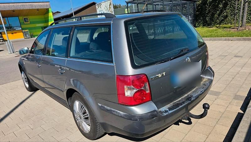 Usata VW Passat 131 CV (96 kW) 2003 Grigio Station wagon