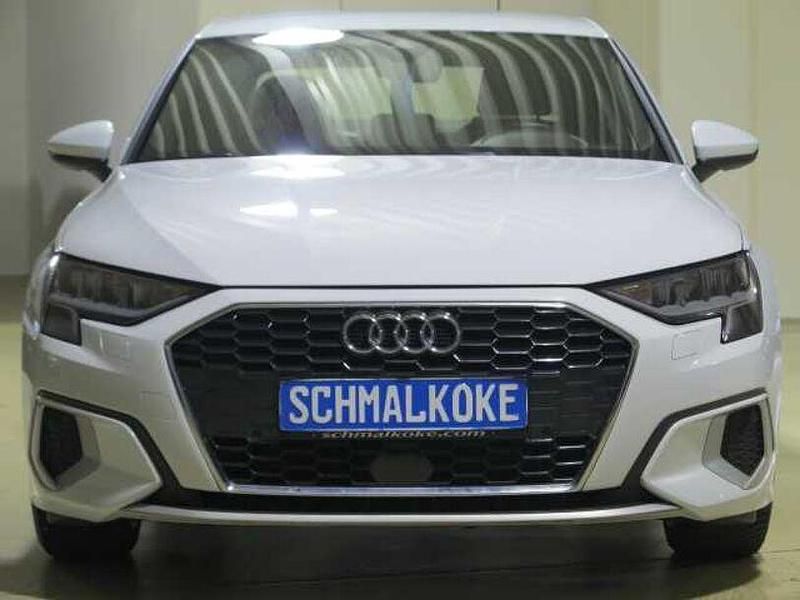 Glacier white Gebraucht 2022 Audi A3 Advanced Limousine | 19.950 € (Guter Preis) - Bild 1/4