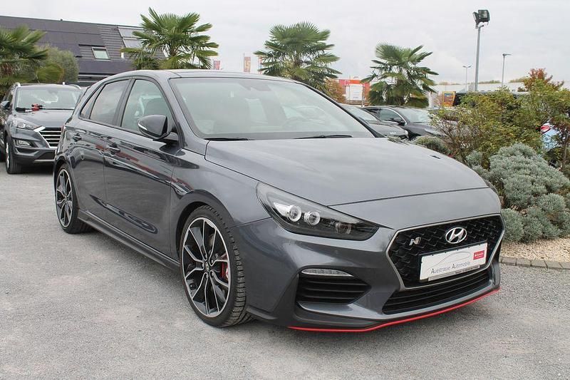Grau Gebraucht 2018 Hyundai i30 N Performance Limousine | 23.990 € (Fairer Preis) - Bild 1/4