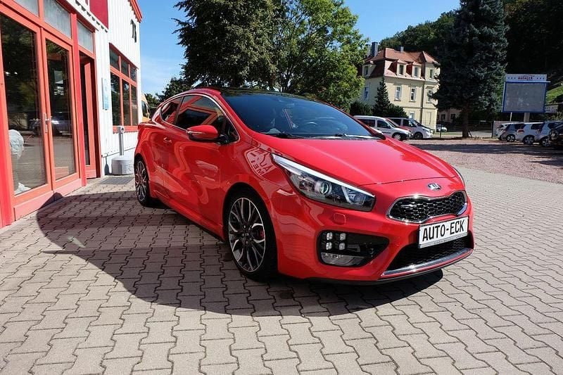 Gebraucht Kia ProCeed GT-Track 204 PS (150 kW) 2014 Rot Kleinwagen