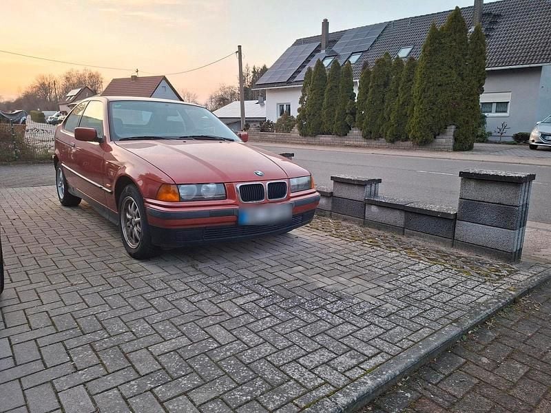 Gebraucht BMW 316 Compact 102 PS (75 kW) 1998 Rot Kleinwagen
