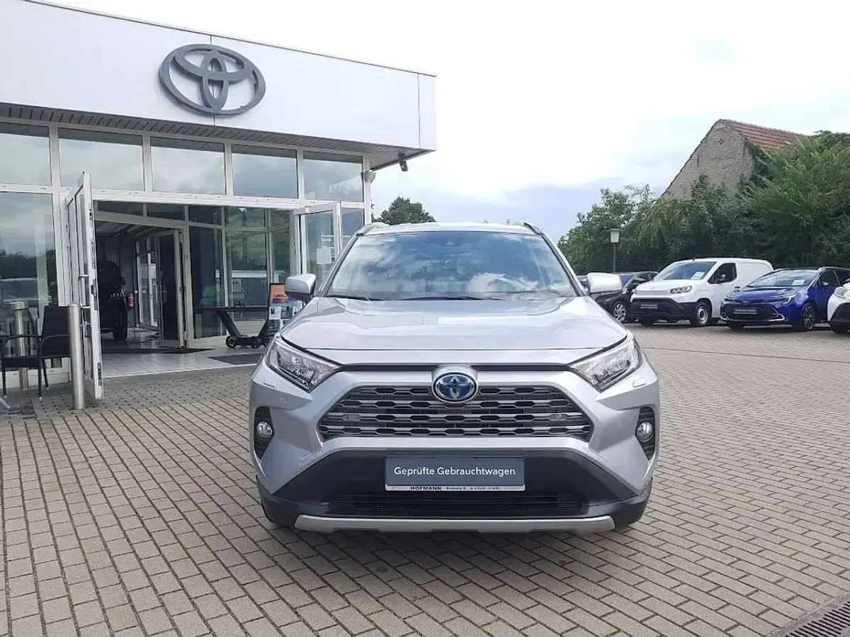 Gebraucht Toyota RAV4 Hybrid Team 218 PS (160 kW) 2020 Lichtsilber metallic SUV