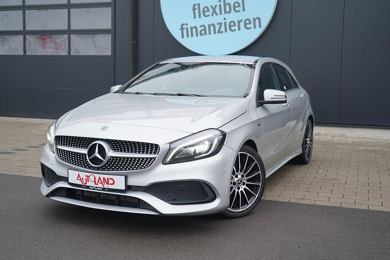 Gebraucht Mercedes A180 AMG 122 PS (89 kW) 2018 Grau Limousine