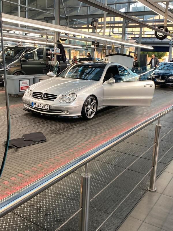 Silber Gebraucht 2002 Mercedes CLK500 Avantgarde Coupé | 10.900 € (Etwas zu teuer) - Bild 1/4