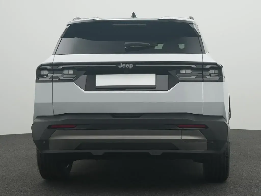 Neu Jeep Compass 145 PS (106 kW) 2026 Amazonia green / black SUV