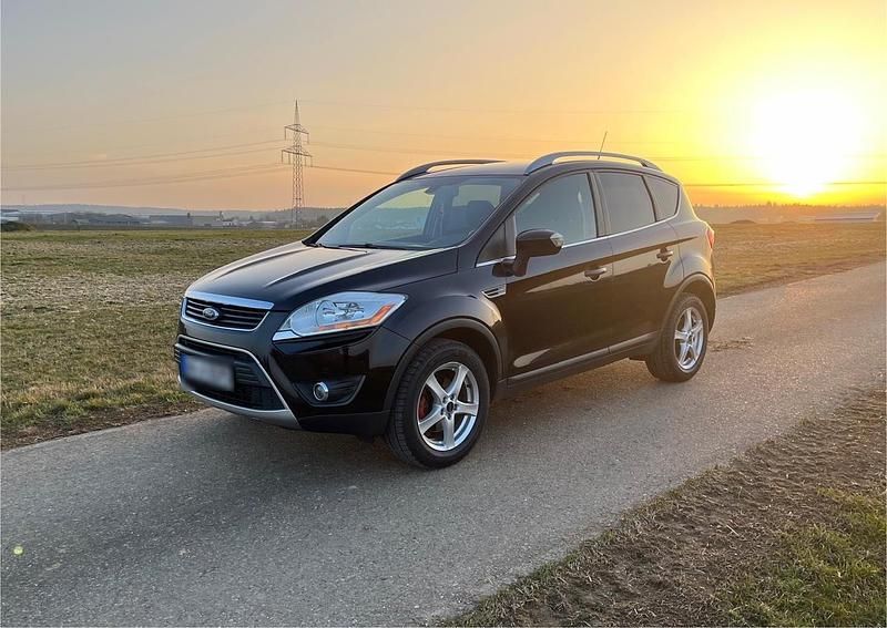 Gebraucht Ford Kuga Titanium 163 PS (119 kW) 2010 Schwarz SUV