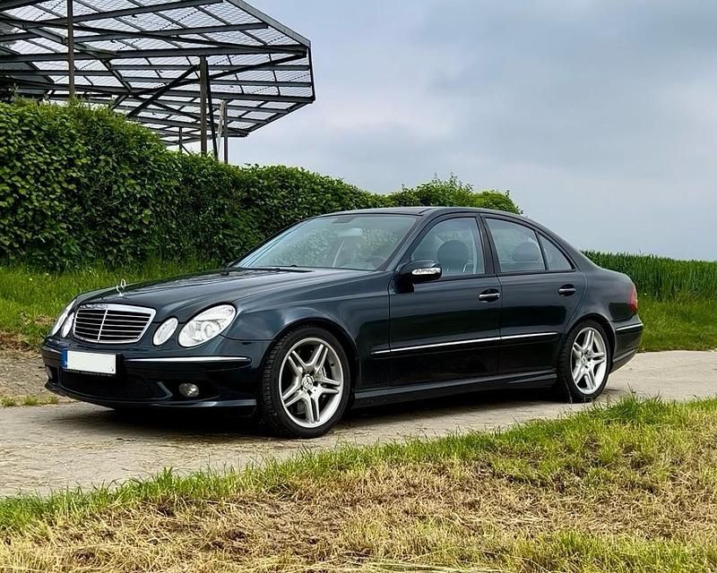 Schwarz Gebraucht 2003 Mercedes E55 AMG AMG Limousine | 15.400 € - Bild 1/4