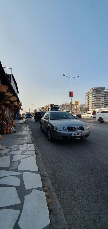 Grau Gebraucht 2003 Audi A4 Limousine | 3.600 € (Fairer Preis) - Bild 1/4