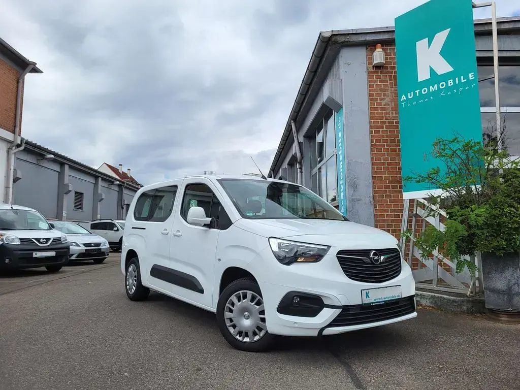 Gebraucht Opel Combo Life Edition 131 PS (96 kW) 2019 Weiß Limousine