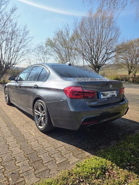 Gebraucht BMW 320 M Sport 184 PS (135 kW) 2016 Grau Limousine