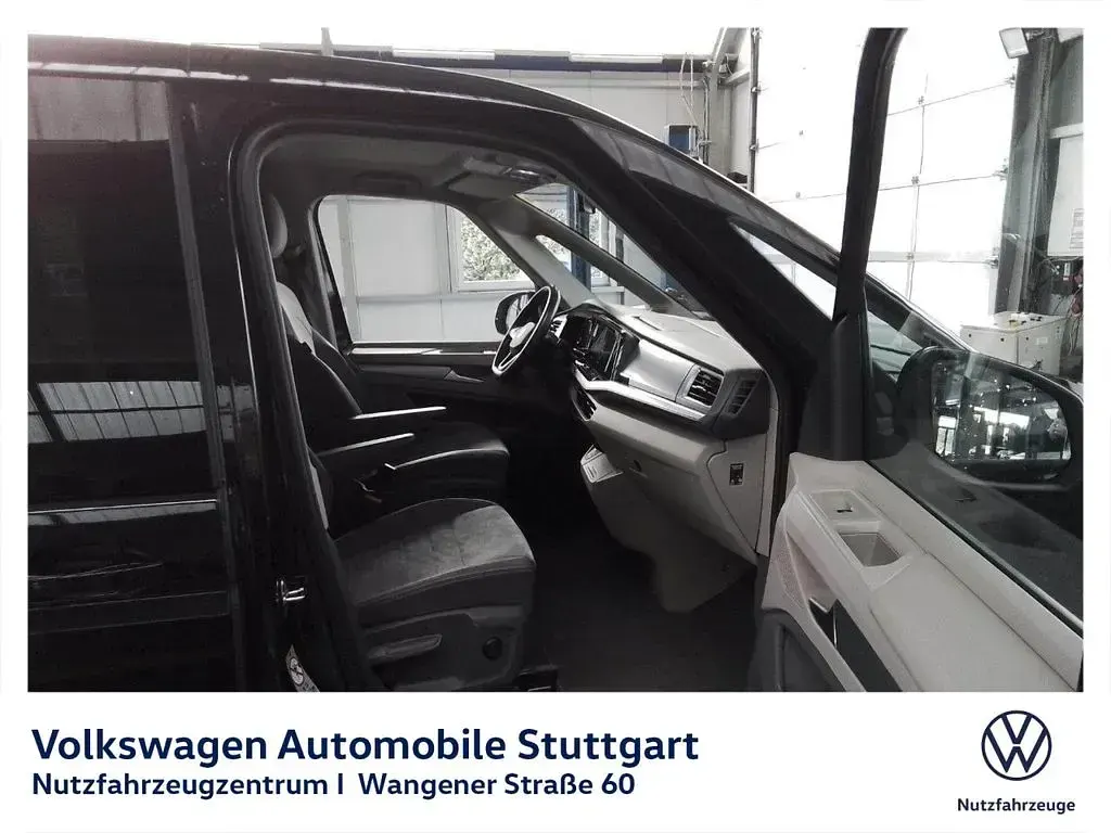 Używany VW Multivan Life 204 KM (150 kW) 2023 Czarny Minivan