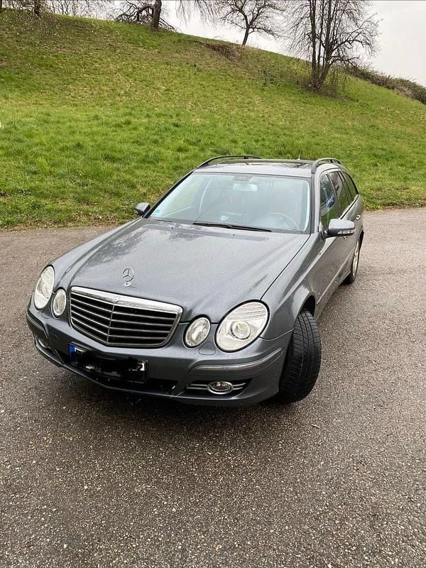 Gebraucht Mercedes E200 Avantgarde 184 PS (135 kW) 2007 Grau Kombi