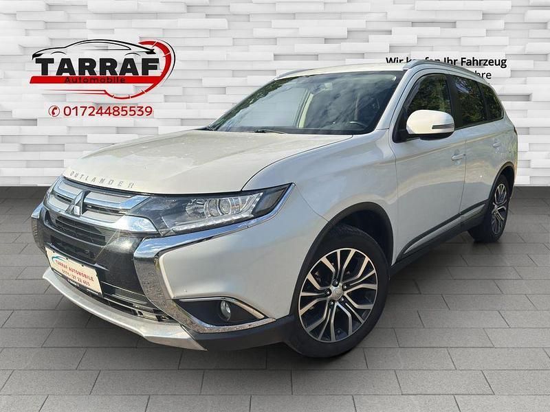 Weiß Gebraucht 2015 Mitsubishi Outlander Plus SUV | 11.500 € (Fairer Preis) - Bild 1/4