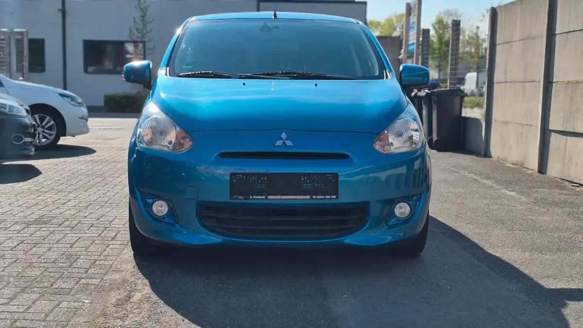 Gebraucht Mitsubishi Space Star Top 80 PS (58 kW) 2013 Blau Van / Kleinbus
