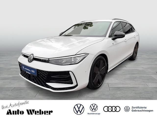 Weiß Gebraucht 2024 VW Passat Sport Limousine | 44.450 € (Superpreis) - Bild 1/4