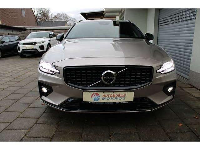 Gebraucht Volvo V60 Plus 197 PS (144 kW) 2025 Brightdusk (metallic) Kombi