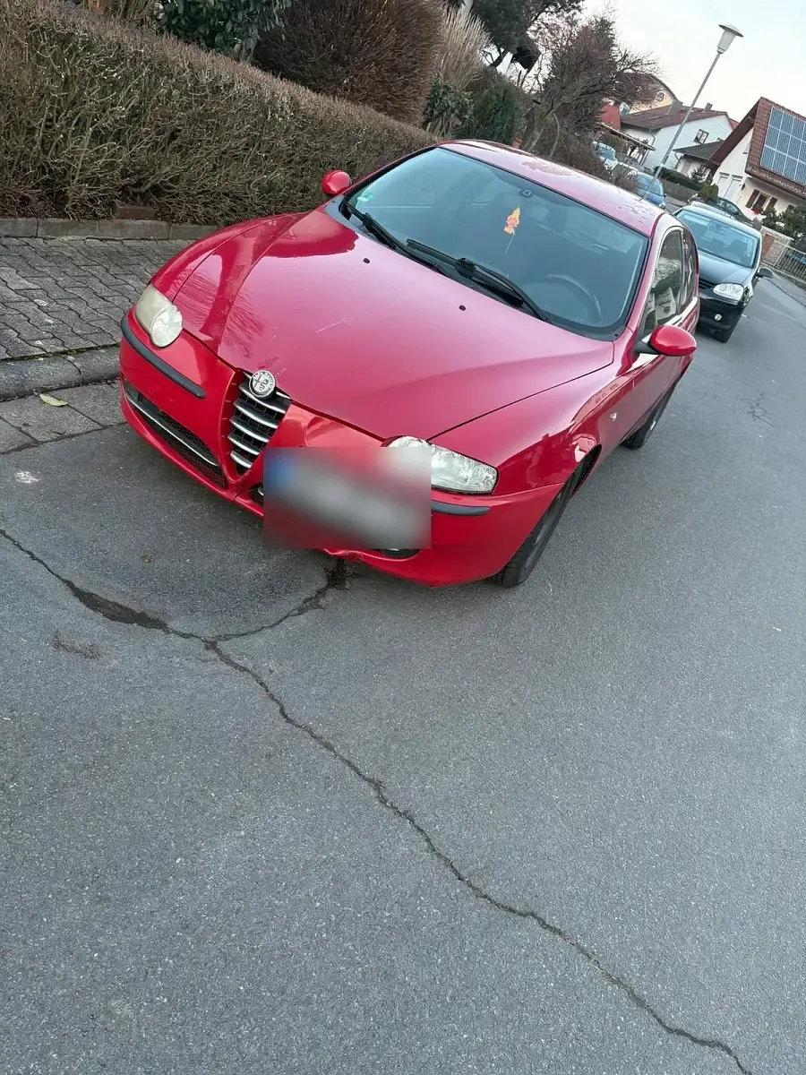 Gebraucht Alfa Romeo 147 122 PS (89 kW) 2003 Rot Kleinwagen