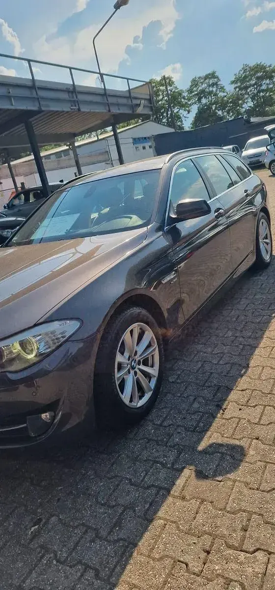 Gebraucht BMW 525 Performance 218 PS (160 kW) 2012 Braun Kombi