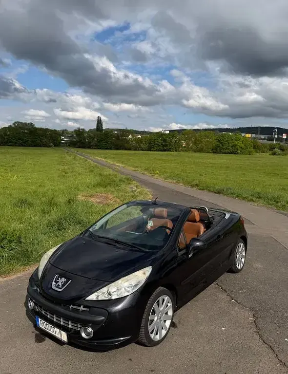 Gebraucht Peugeot 207 CC 120 PS (88 kW) 2008 Schwarz Cabrio