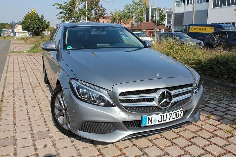 Grau Gebraucht 2015 Mercedes C220 Limousine | 15.790 € (Guter Preis) - Bild 1/4