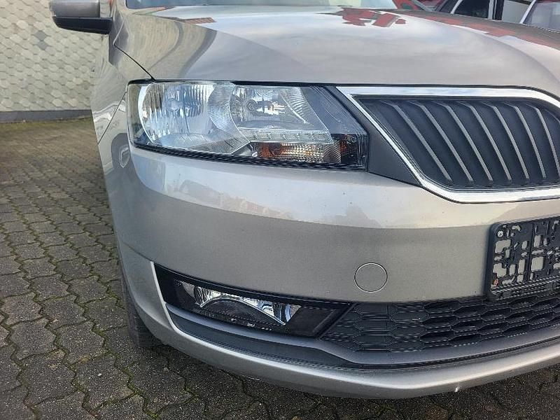Gebraucht Skoda Rapid Ambition 110 PS (80 kW) 2018 Cappuccinobeige metallic Kleinwagen