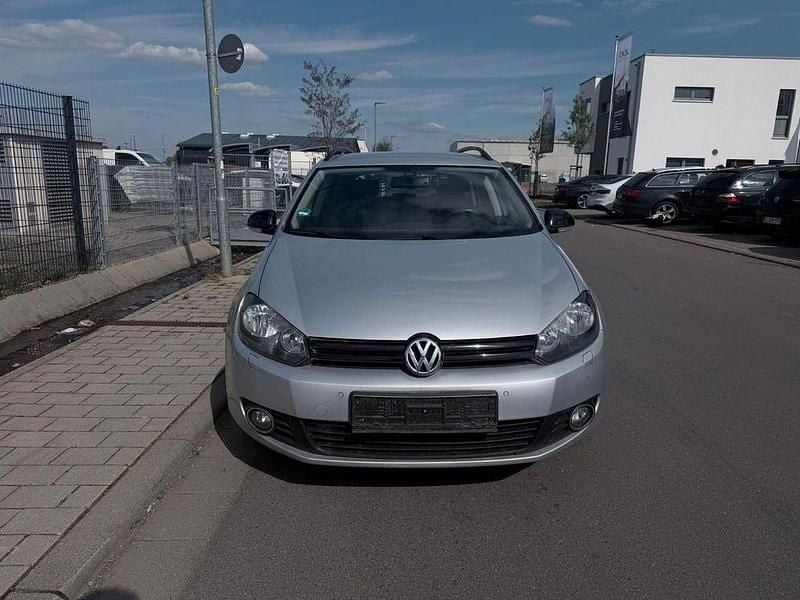 Gebraucht VW Golf VI Match 105 PS (77 kW) 2013 Silber Kleinwagen