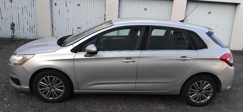 Gebraucht Citroën C4 Attraction 120 PS (88 kW) 2012 Silber Kleinwagen