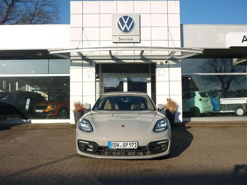 Gebraucht Porsche Panamera 330 PS (242 kW) 2022 Kreide Coupé