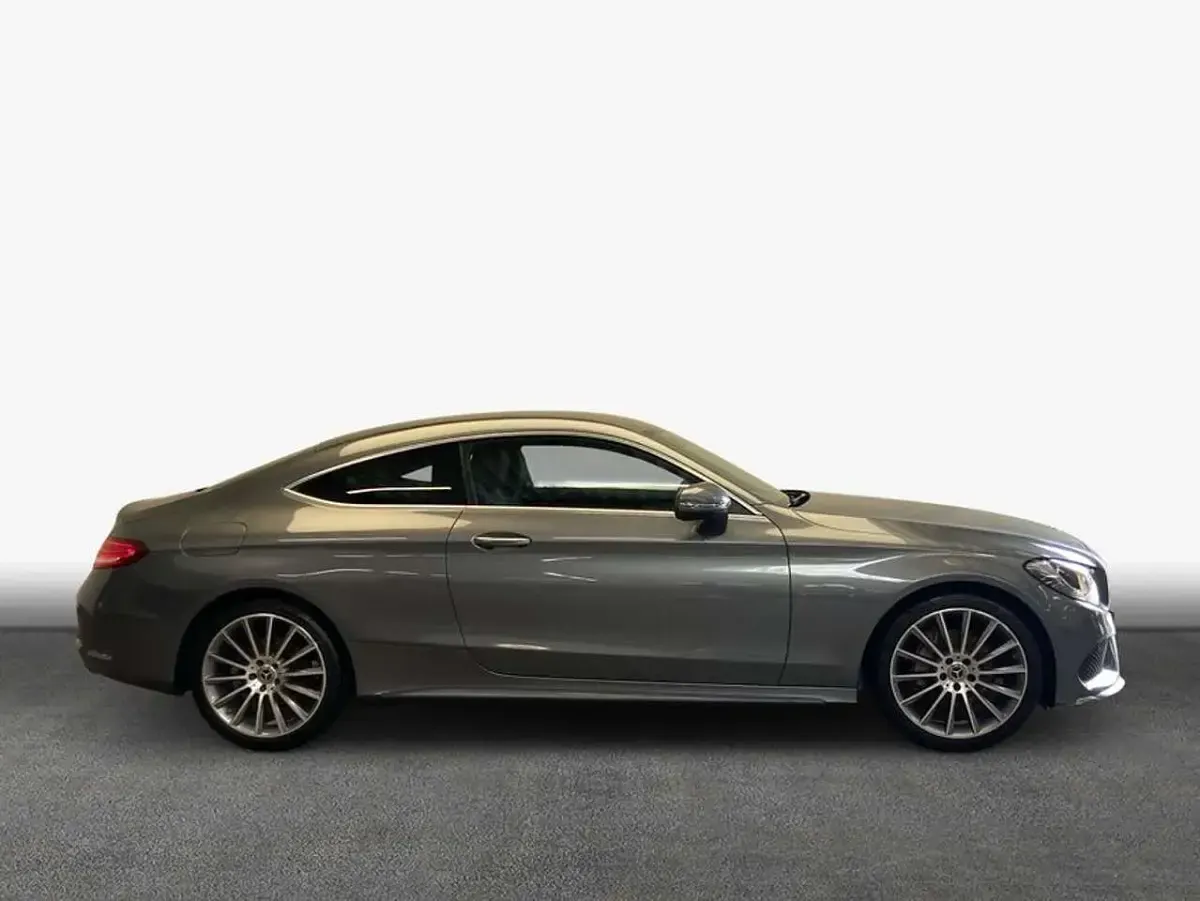 Gebraucht Mercedes C180 AMG line 156 PS (114 kW) 2017 Selenitgrau Coupé