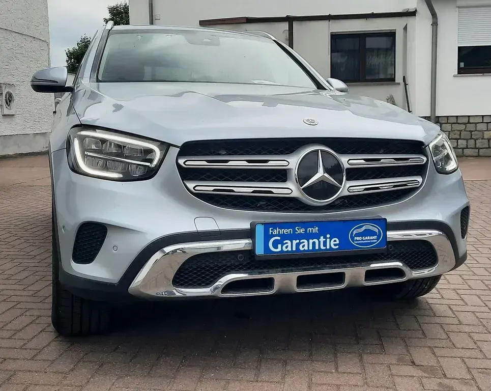Gebraucht Mercedes GLC220 194 PS (142 kW) 2022 Silber SUV