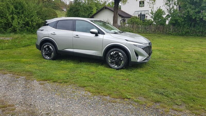 Silber Neu 2024 Nissan Qashqai N-Connecta SUV | 36.900 € (Etwas zu teuer) - Bild 1/4