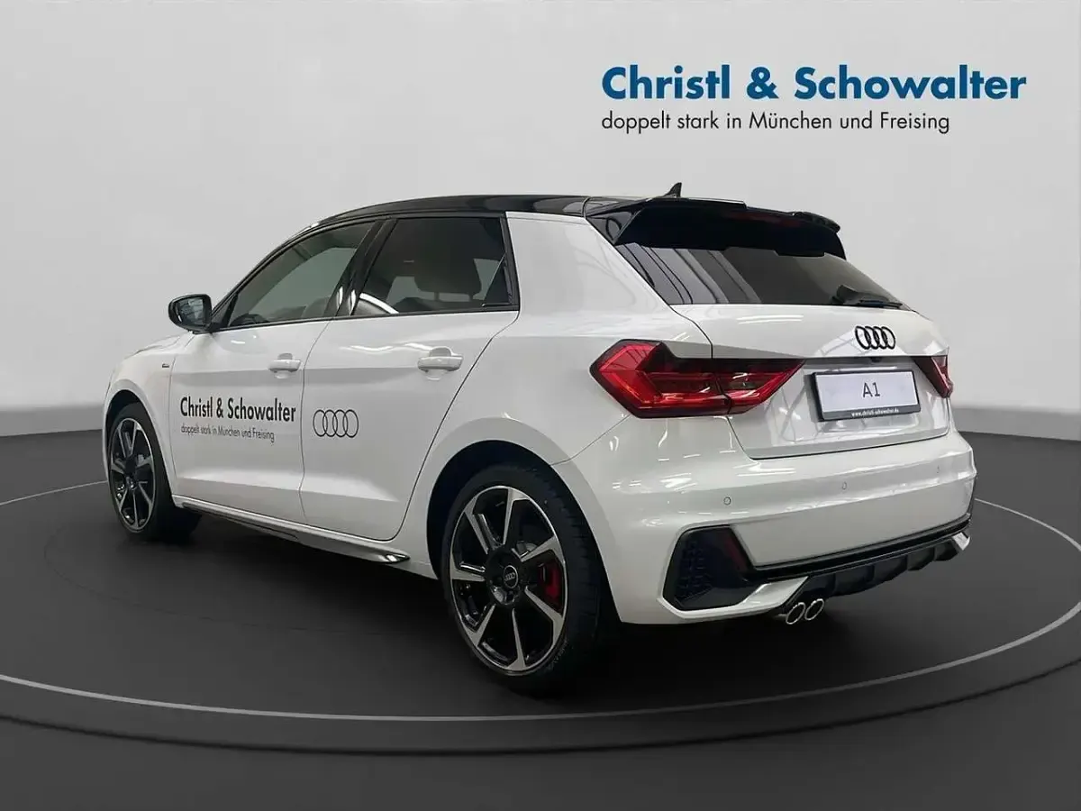 Gebraucht Audi A1 Sportback S-Line 207 PS (152 kW) 2025 Gletscherweiss metallic Kleinwagen